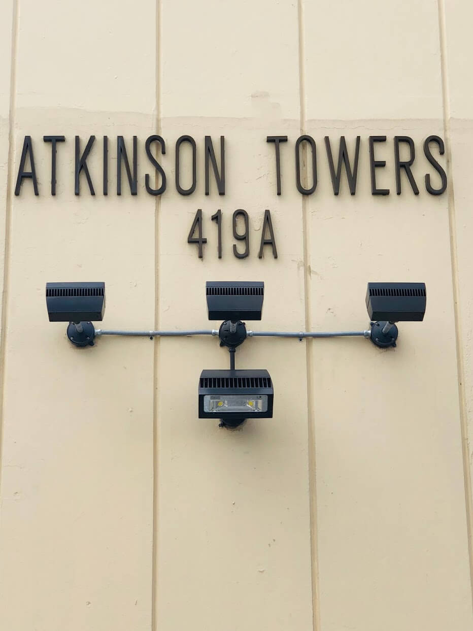 Atkinson Towersの看板