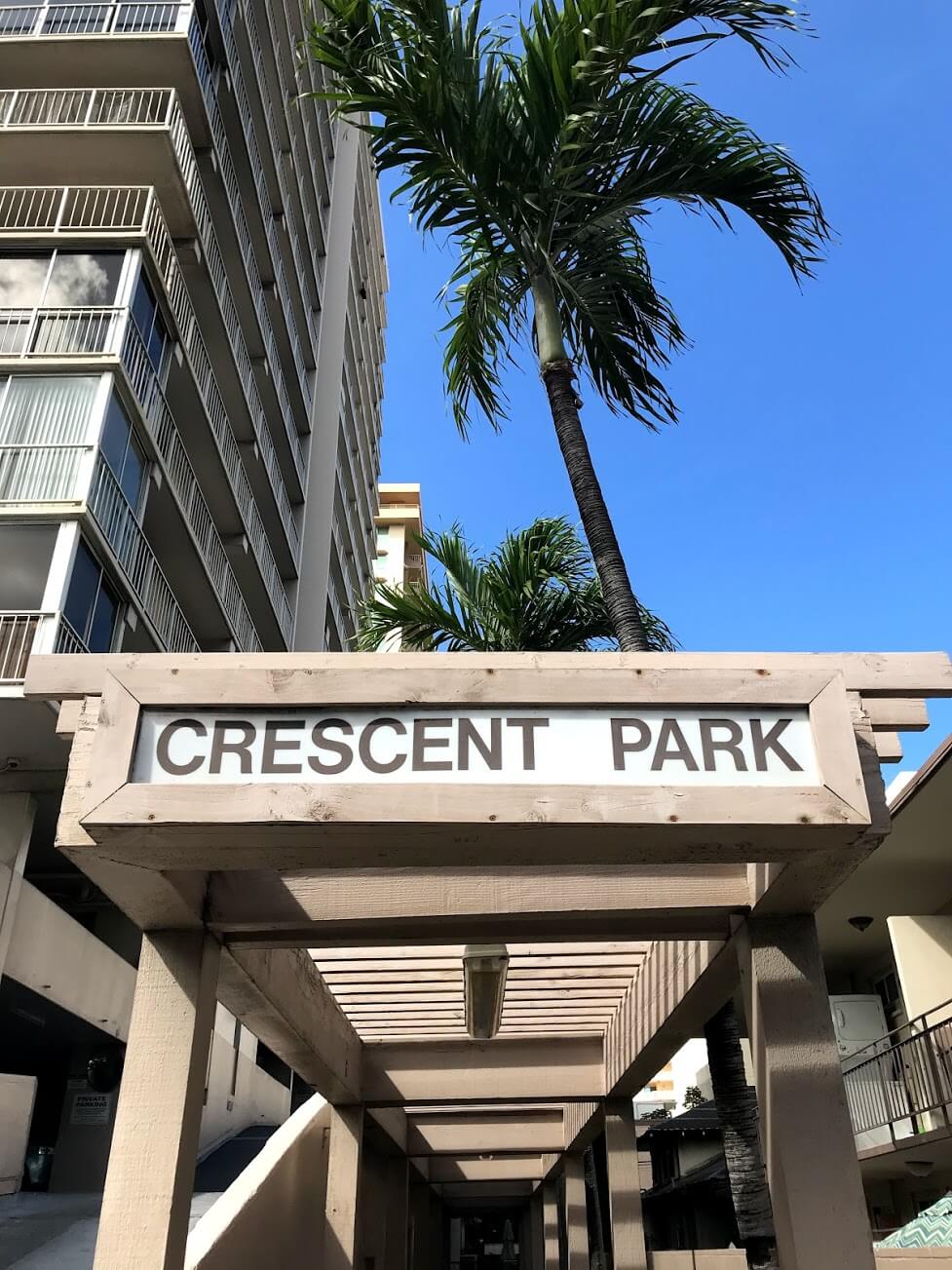 Crescent Parkの看板