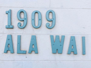 Royal Alohaの看板