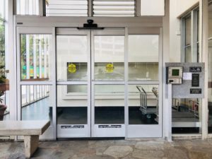 500 Ala Wai Plazaのエントランス