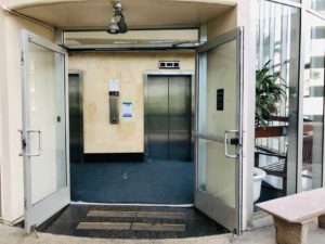 500 Ala Wai Plazaのエレベーター