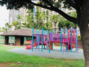 500 Ala Wai Plazaの遊び場