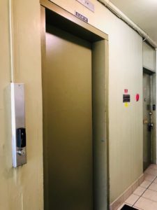 Ainahau Gardensのエレベーター