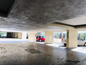 Colony Surfの駐車場