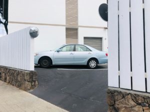 Diamond Head Hillsideの駐車場