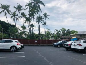 Diamond Head Hillsideの駐車場