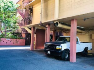 Kuhio Ebbtideの駐車場