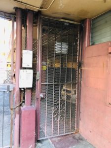 Kuhio Ebbtideの扉