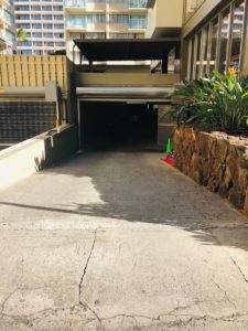 Walina Apartmentsの駐車場