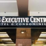the Executive Centre Hotellの看板