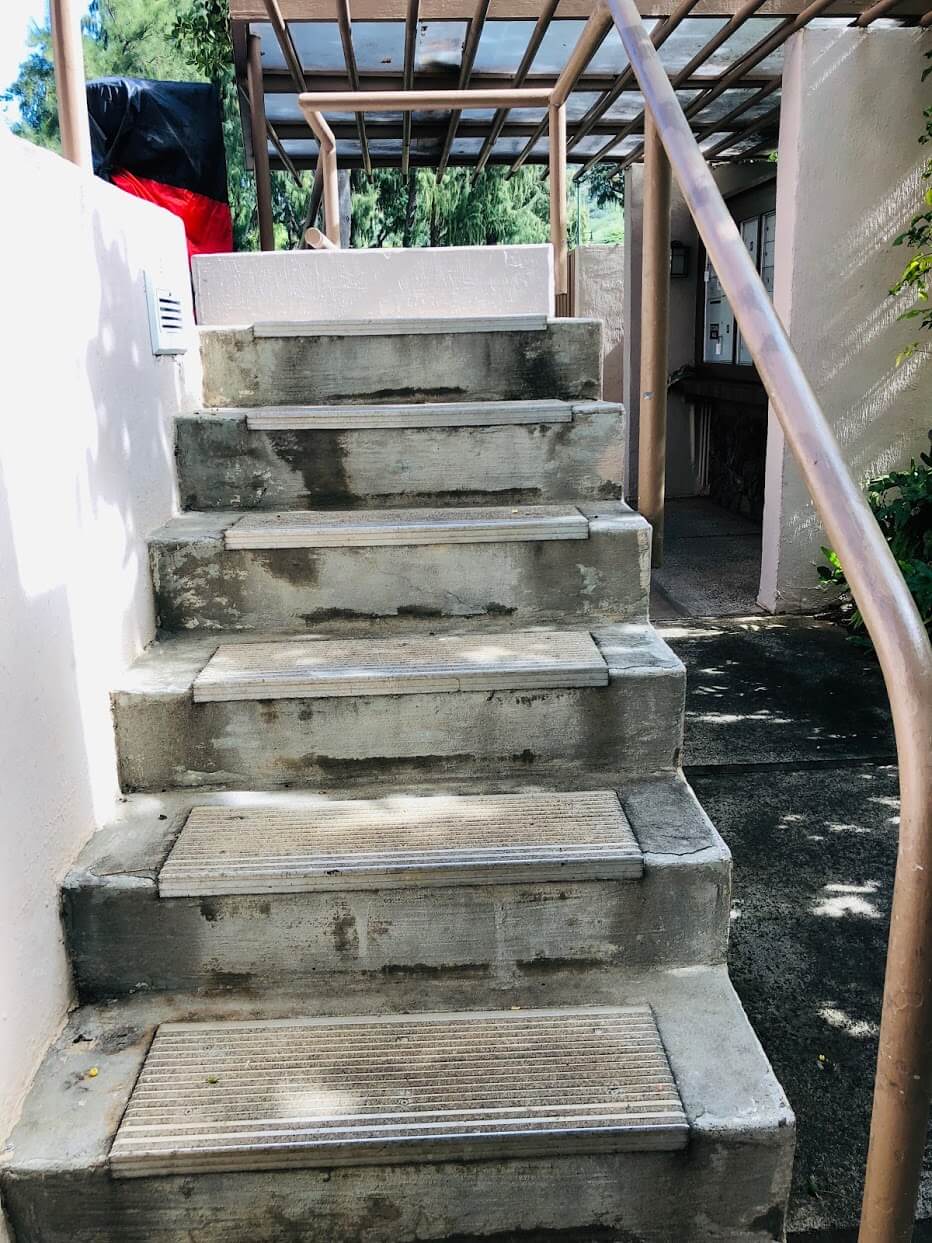 2987 Kalakauaの階段