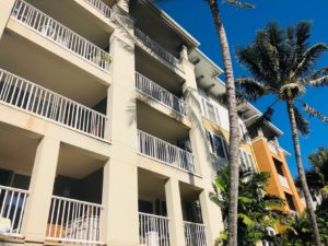 Colony at the Peninsulaの外観