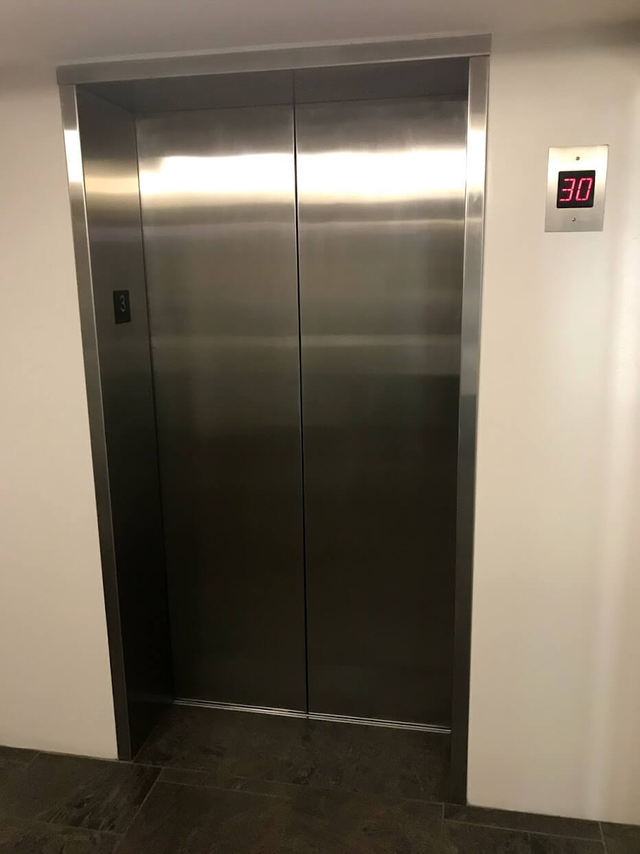 HawaikiTowerのエレベーター