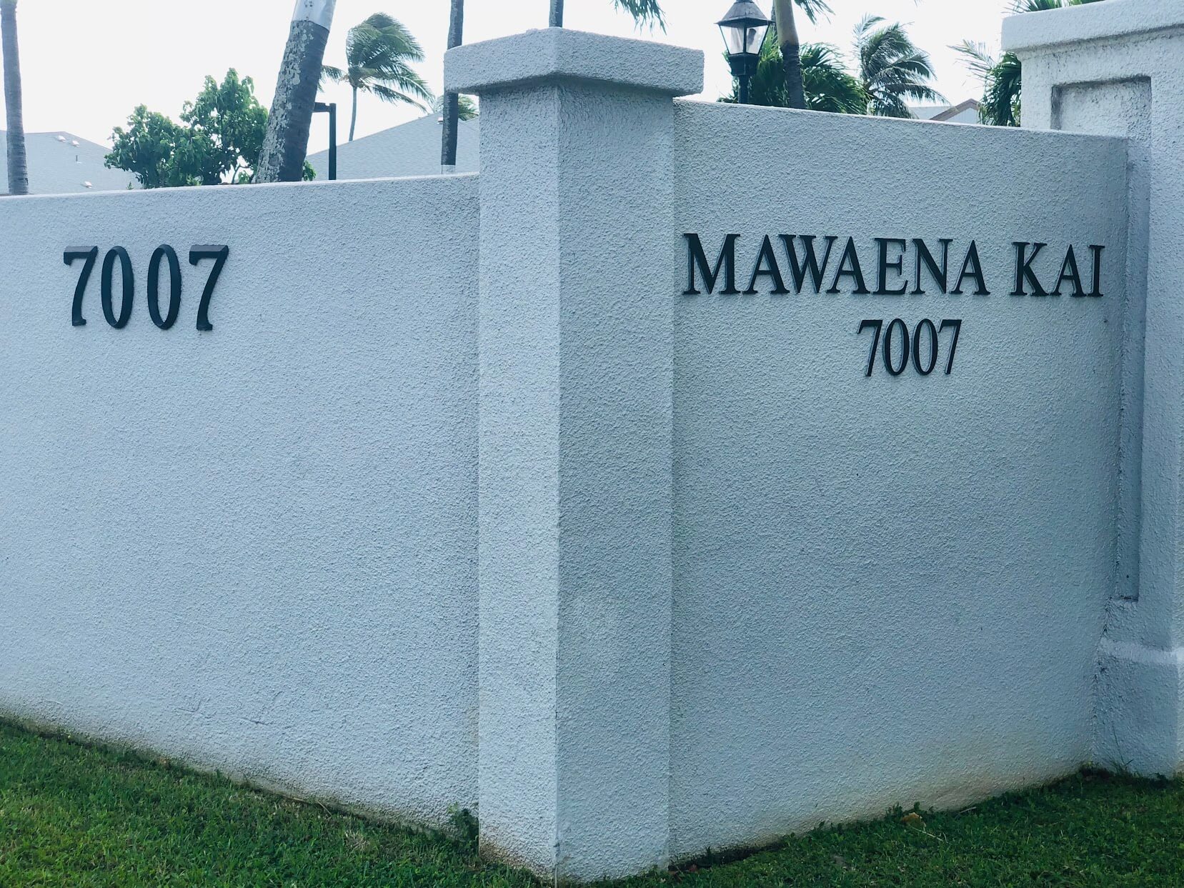 Mawaena Kaiの看板