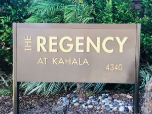 The Regency at Kahalaの看板