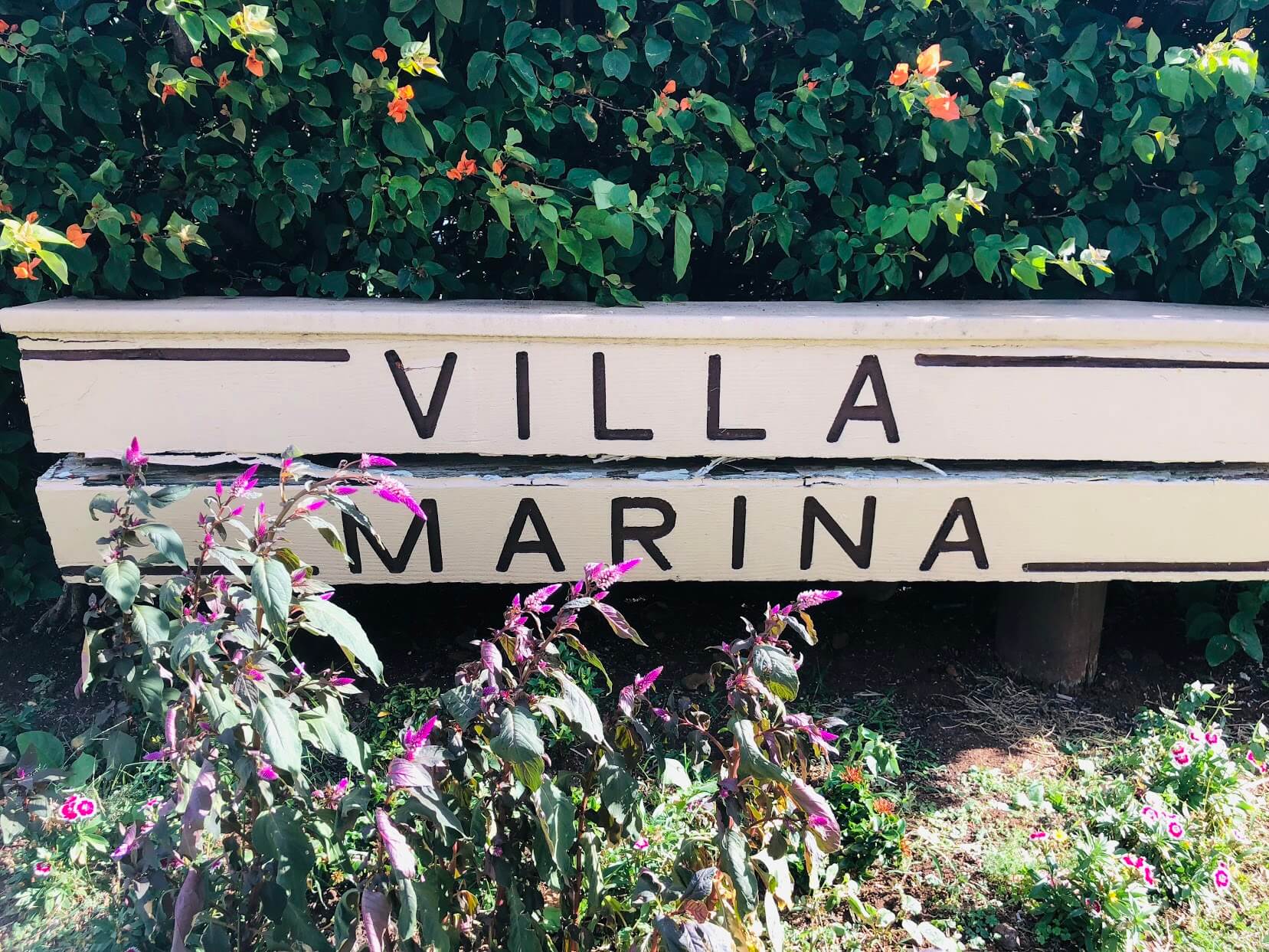 Villa Marinaの看板