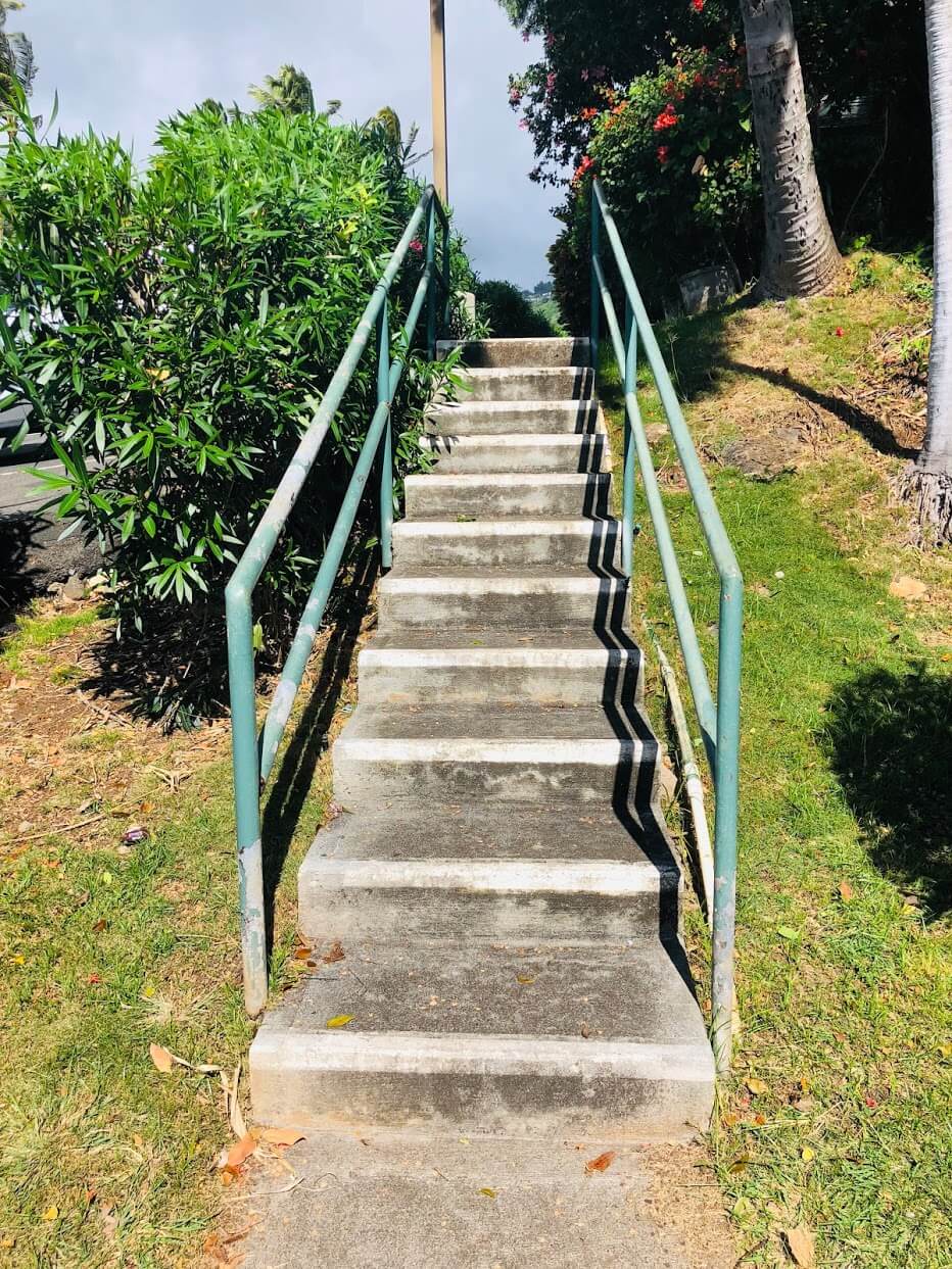 Waialae Gardensの階段
