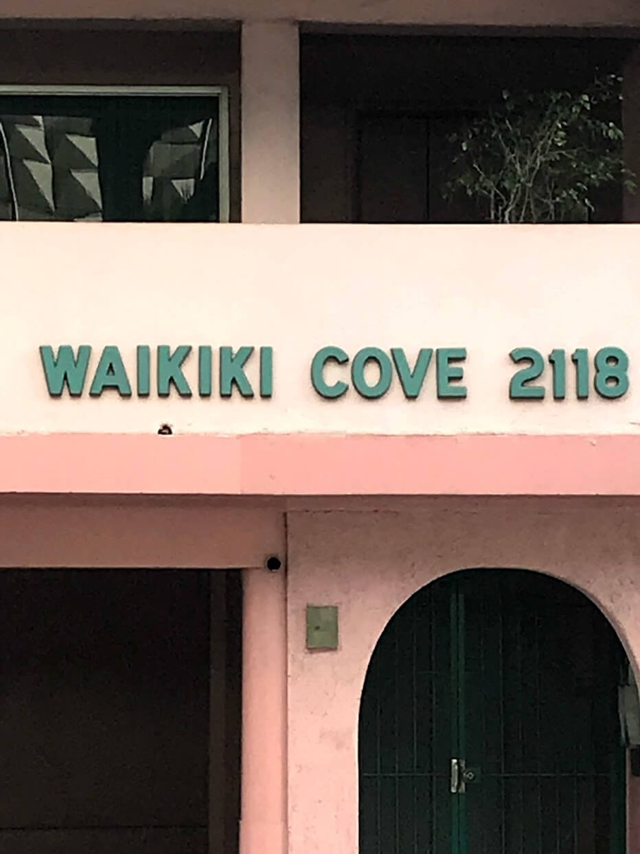 Waikiki Coveの看板