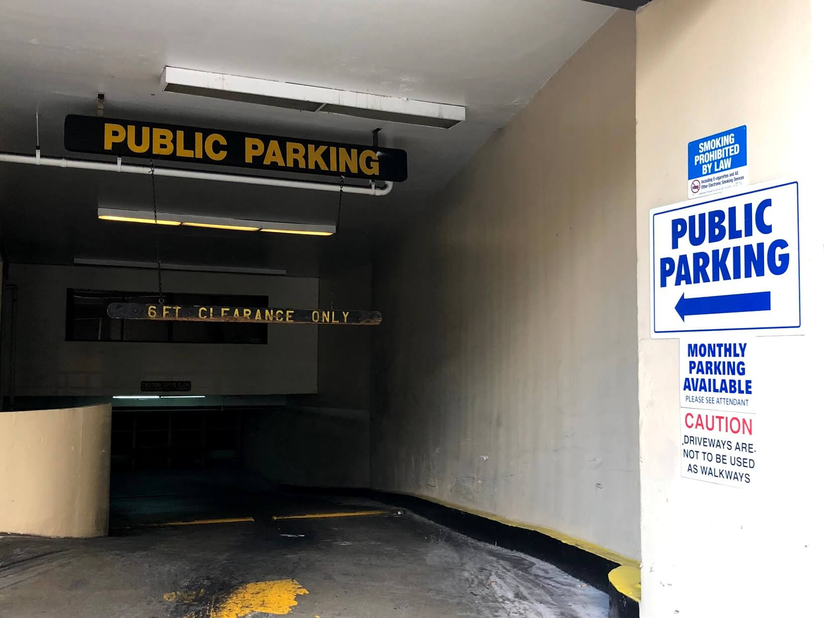 WailanaatWaikikiの駐車場